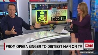 Mike Rowe sings Puccini's 'Coat Aria'