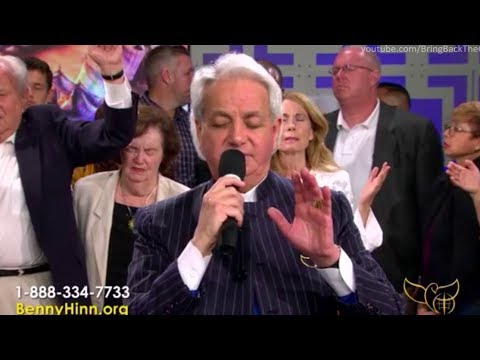 Benny Hinn sings Glory To The Lamb and other Worship Songs