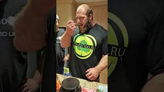 Андрей Смаев дегустирует ФИСТАШКОВУЮ ЗГУЩЕНКУ #смаев #спорт #бодибилдинг #ТРЕНИРОВКА #МОТИВАЦИЯ