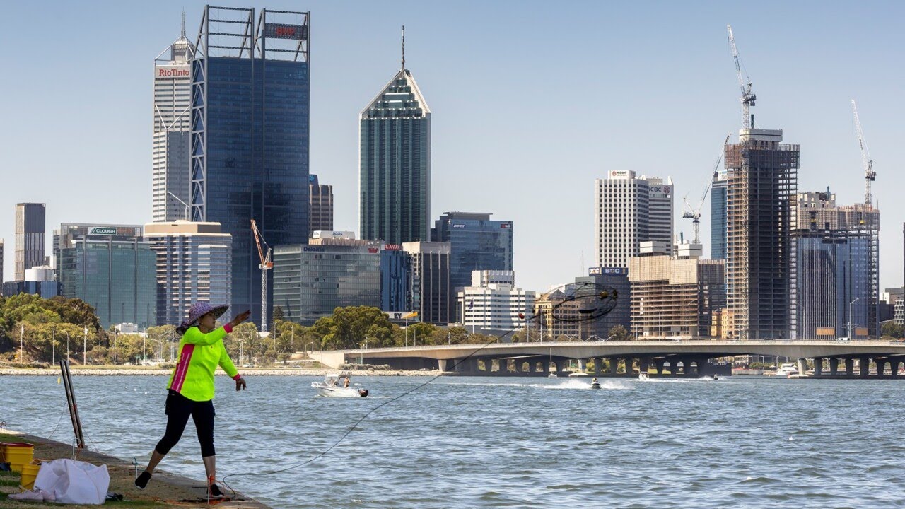Perth smashes February record with five days above 40 degrees