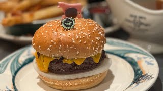 Peter Luger Burger at Caesar's Palace - Is it the new KING?