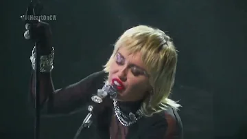 Blondie, Miley Cyrus   Heart Of Glass iHeart Festival Remix