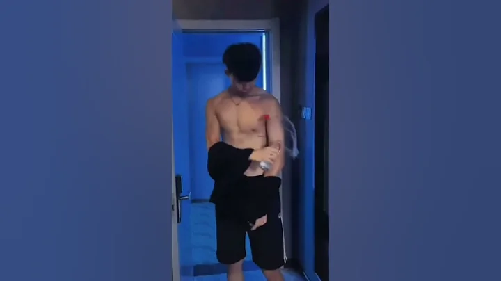 【Tik Tok】 腹肌 帅哥 性感 身材 健身 变装| Douyin - 天天要闻