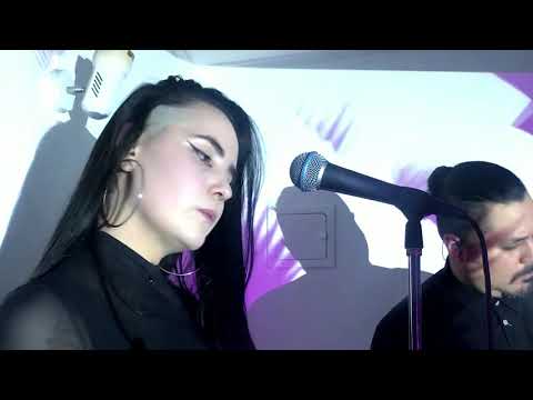 Binzatina - Moth - Simetria Live