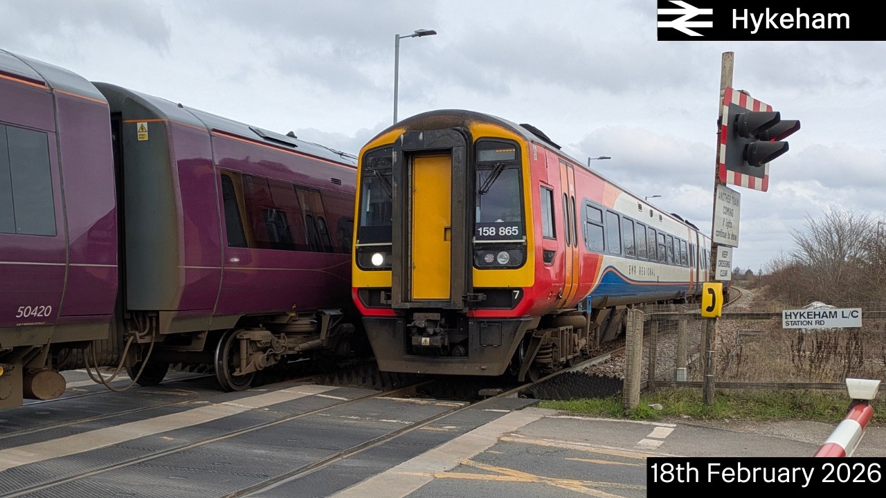 *Двойной проездной и короткая платформа* Железнодорожный переезд Хайкем (18.02.2026)