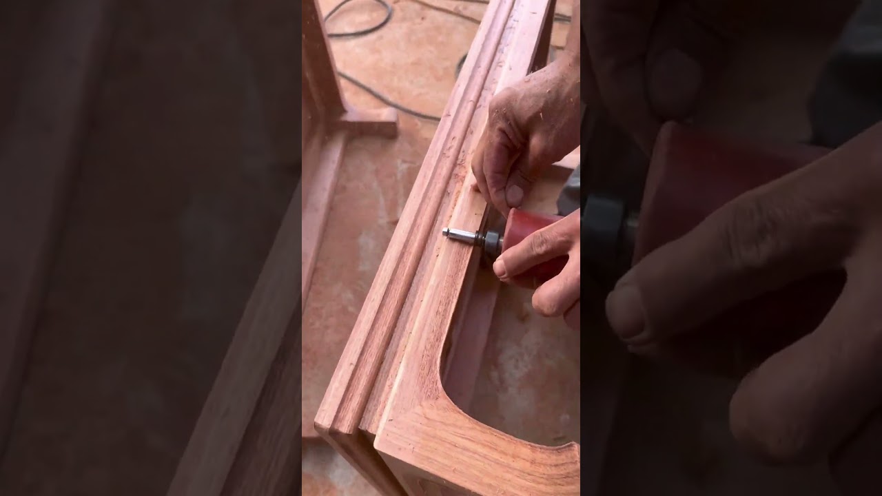 Red wood furniture polishing process 
