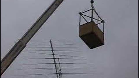 Hy-Gain Log Periodic Ham Radio Antenna Repaired In The Air