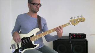 L295 D7 Groovy bass lick chords