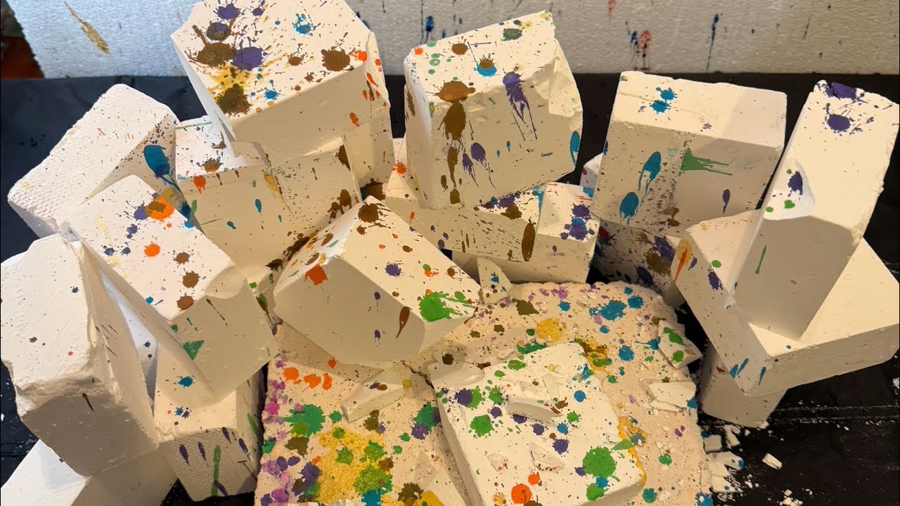 • gym chalk entertainment J28