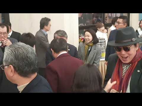 한분 한분 배웅하는 자상함/<strong>조원진의원</strong>(200112)