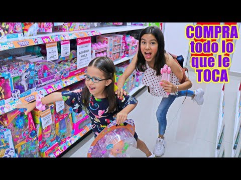 LE COMPRO A SOFIE TODO LO QUE LE TOCA | TV Ana Emilia