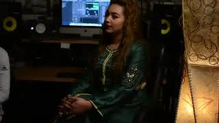 Najwa Farouk :nti sbabi - mazal mazal cover piano Resimi