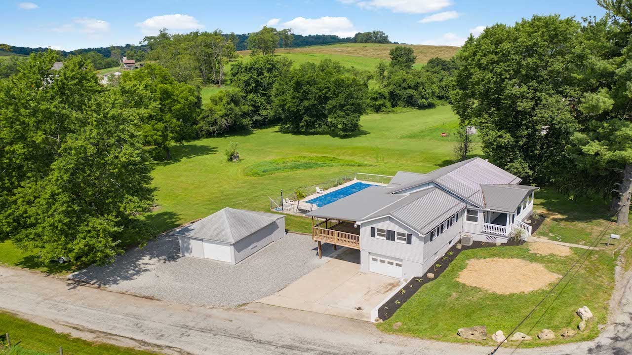 325 Scott Road Eighty Four, PA 15330 8.22 acres in Bentworth Area