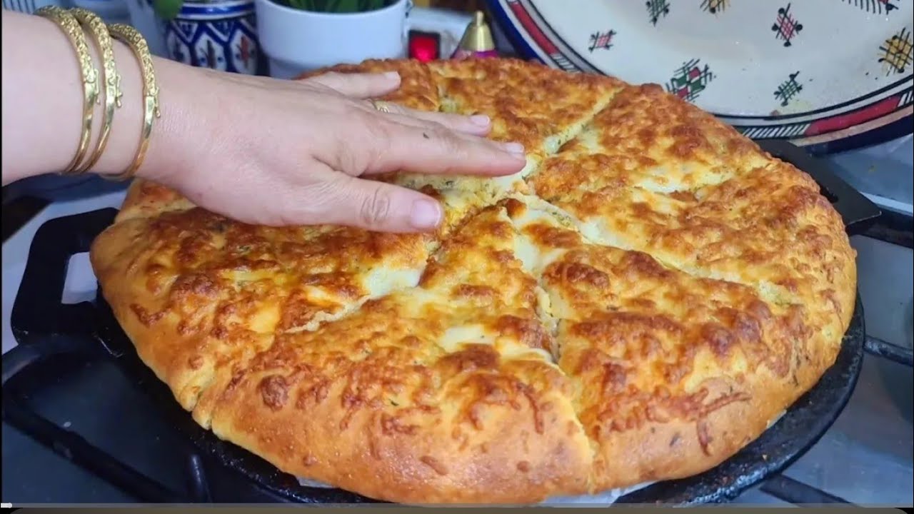 @ندمت حتى جربتها وليت مدمنة عليها😋بلا ذقيق ابيض حضريها فرمشة غين احسن من بيتزا خفيفة هشيشة كذوب فم