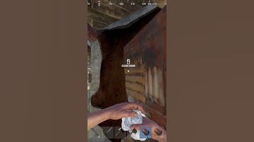 Rust- Climbing Over Clan Walls For Loot!!!  #Shorts