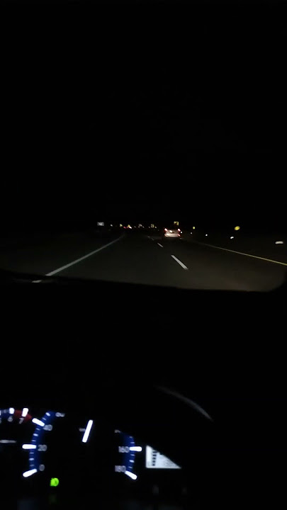 Story' WA nyetir mobil malam hari