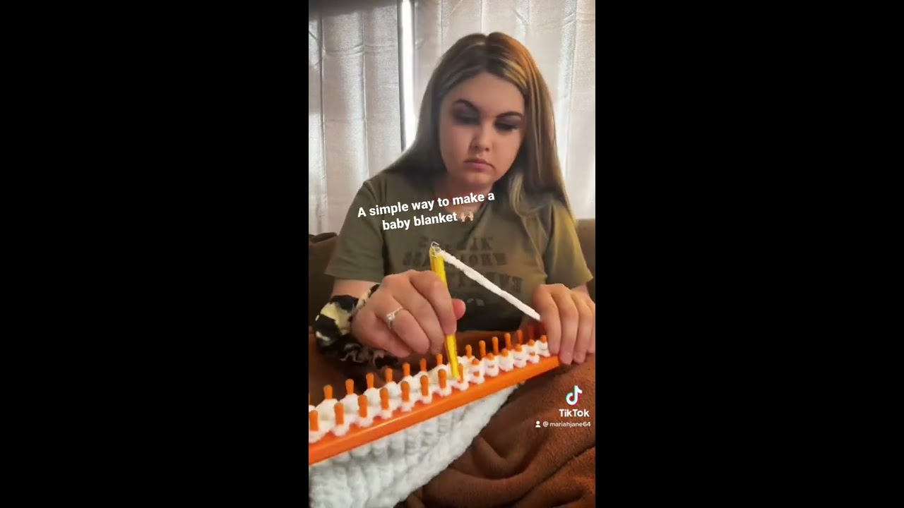 Loom Knitting Is A Very Easy Way To Make Baby Blankets Takes One Day Finish It 