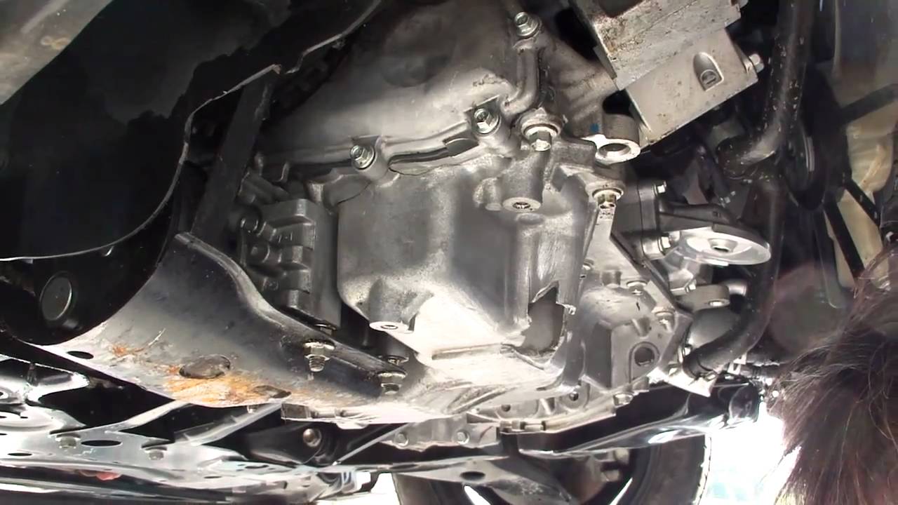 17bl 車のオイルパン ミッションカバー破損修理gm 00の使い方と秒速gm 2800系17 Youtube
