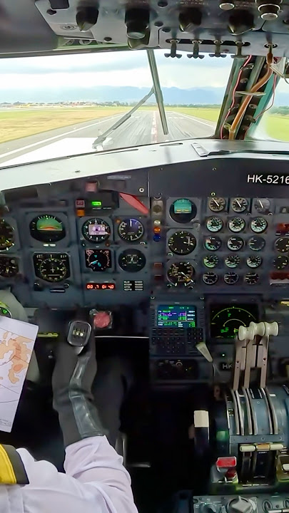 Classic Boeing 727 Takeoff