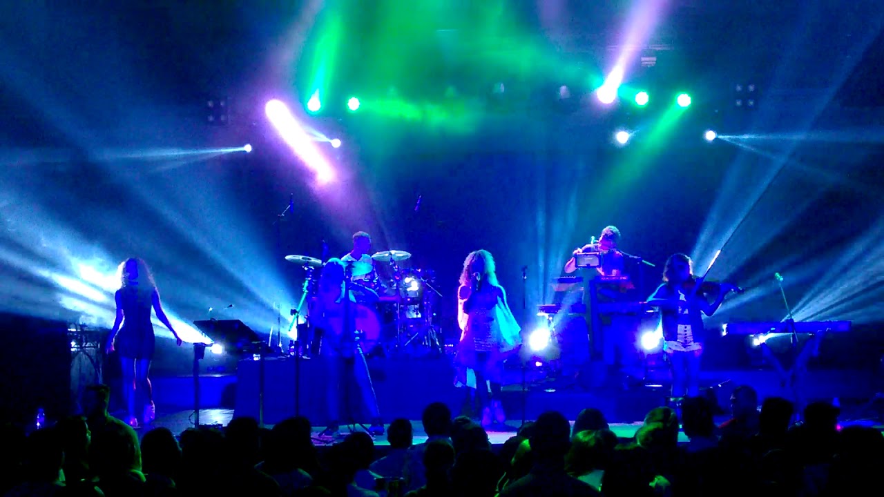 MOZART'S HOUSE (Clean Bandit 2015 Momentum Live MNL) YouTube