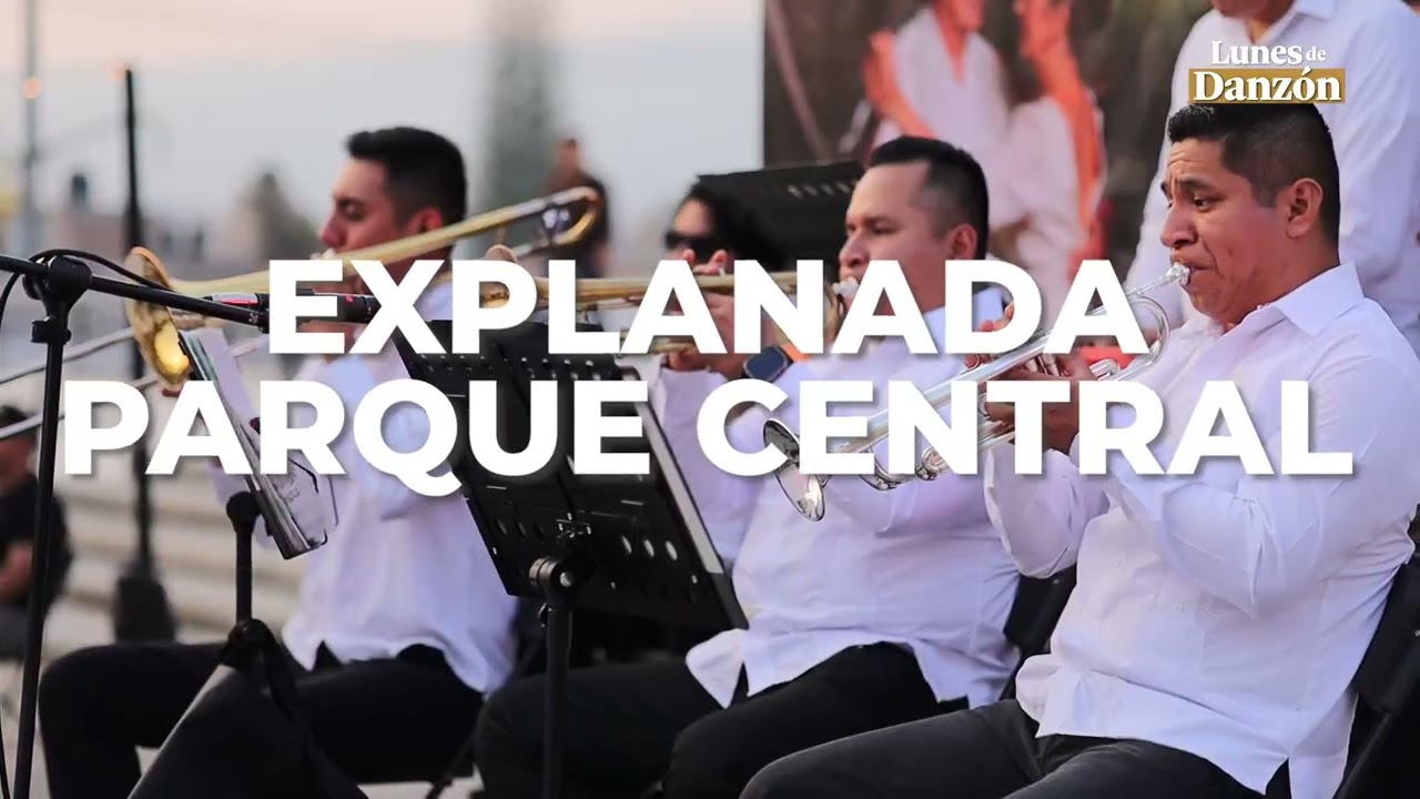 Lunes de Danzón en el Parque Central