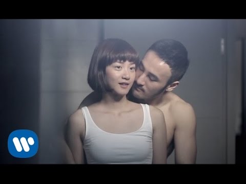 連詩雅 Shiga Lin - 為何要我愛上你 Why Do I Love You (Official Music Video)