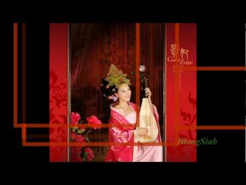 Beautiful Hmong China (Hmoob Suav) Singer Mim Yaj