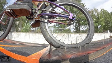 FLAT TIRE DEATH GAP!