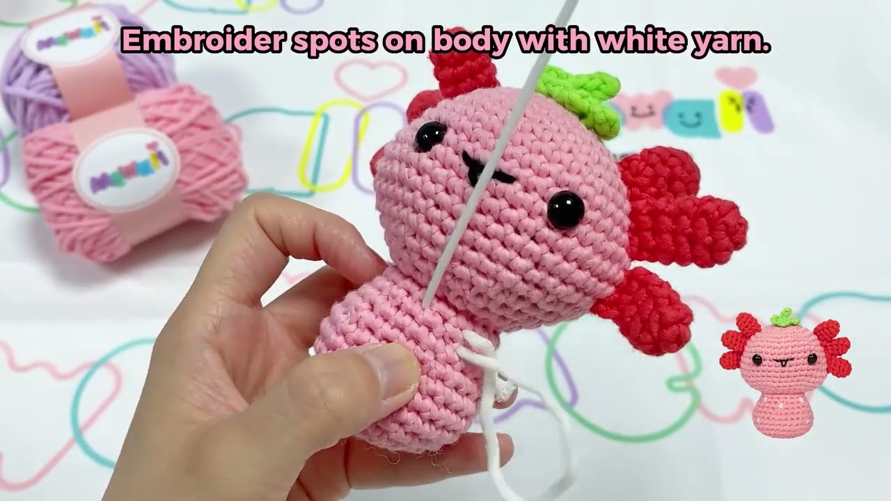 Mewaii Strawberry Axolotl Crochet KIT