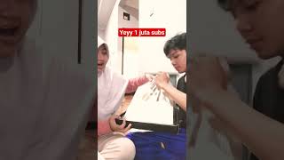unboxing gold play button 1jt subscriber. #shortfeed #shorts #shortvideo #viral