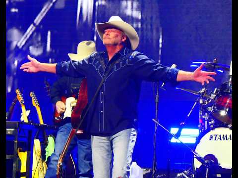 Alan Jackson  "Encore - Mercury Blues"  Milwaukee, WI  5-17-25