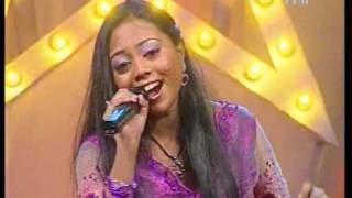 Video thumbnail of "Kuri Khiyaalu Hithuge Noora - Maain & Shiham"