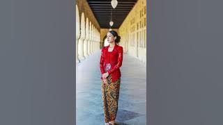 Musik Fashion Show Tema Kebaya Bali