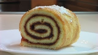 Сладкий рулет за 25 минут видео рецепт ( Sweet roll . eng subtitles)(Сайт проекта:http://www.videocooking.ru Ингредиенты: Яйца 5 шт. Сахар 100 г. Мука 80г. Яблочное повидло Отделяем белки от..., 2012-05-28T01:55:08.000Z)