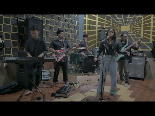 JUSTITIA - DEWANTARA BAND ( Festival Musik Milenial 2023 MBOTEN KORUPSI MBOTEN NGAPUSI ) class=