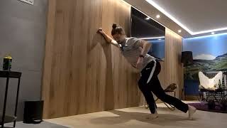 Wall Lateral Hip Lock