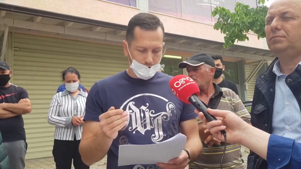 Ora News - Biznesi proteston në Vorë, kundërshton planin e rindërtimit