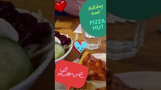 Pizza Hut!!! Holiday vibes!