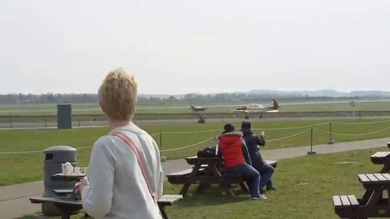 Spitfire SM845 Landing at Duxford