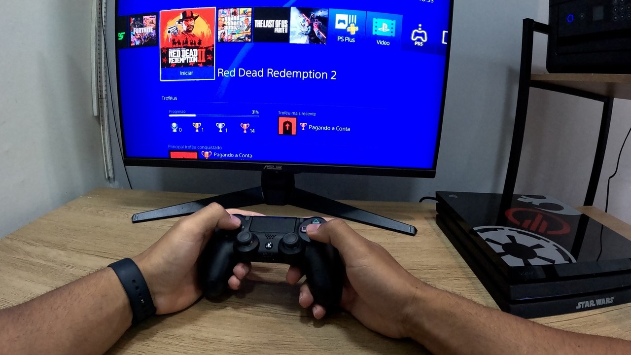 COMO É TER UM PS4 PRO ? #POV