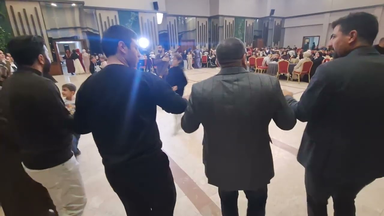 Solist yilmaz göksu ve hozan şamille duet  4 4 halayi