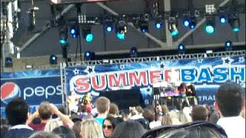 b96 pepsi summer bash 2009 lmfao im in chicago tric