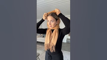 How to style a scarf for winter! Stay warm in the cold winter days while slaying this style #fashion