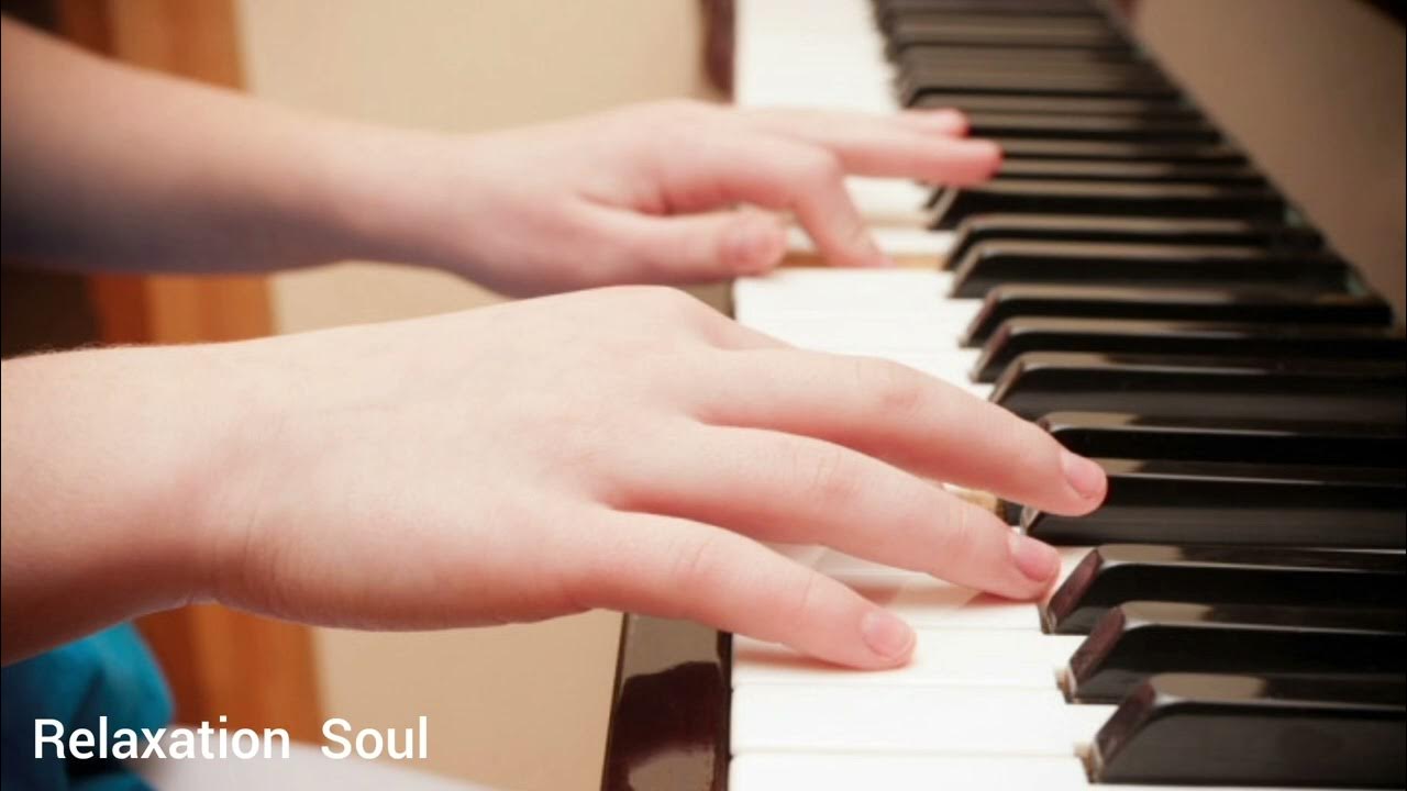 Игры пианино руками. Фортепиано. Руки пианистки. Игра на фортепиано. Руки пианиста.
