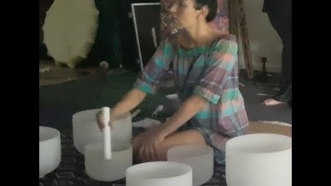 Groups workshop Natalya crystal bowls~1