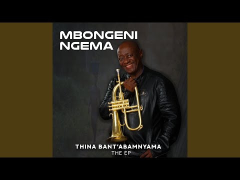 YouTubeでAfricaを視聴