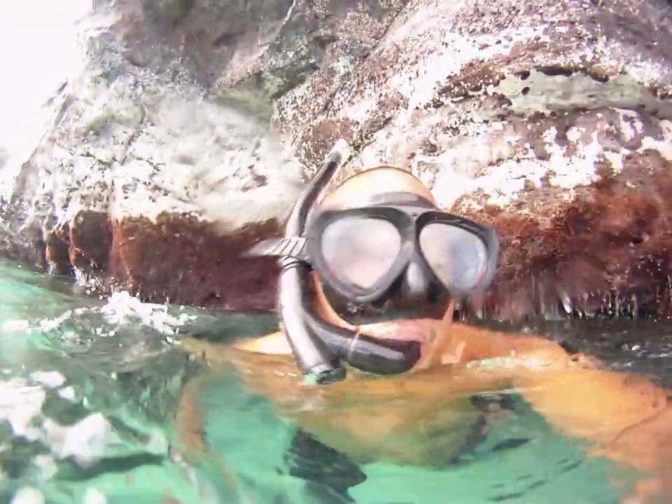 Waimea Bay Jmp Rock cave