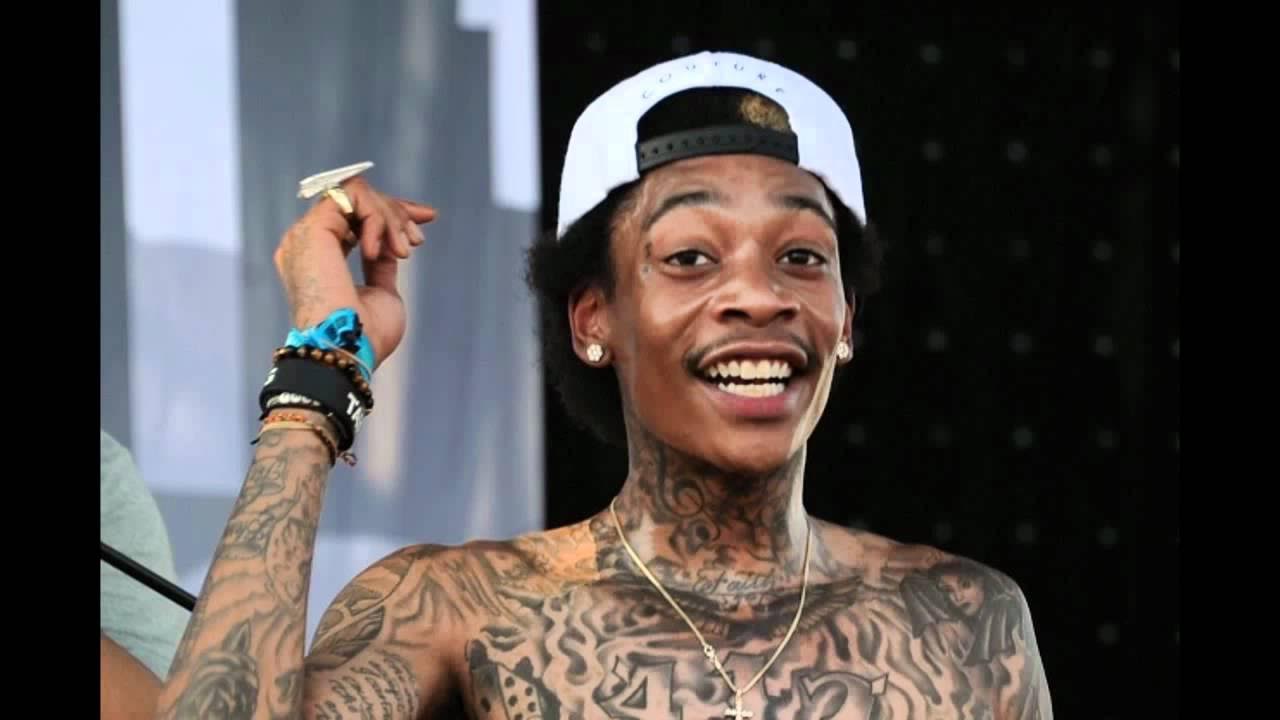 Wiz khalifa 2011. Виз халифа. Уиз халифа. Wiz khalifa в очках. Wiz khalifa 2022.
