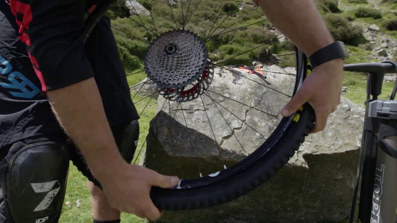 Maxxis How To Fit a Tubeless Bicycle Tyre YouTube