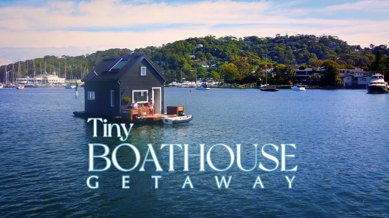 A Dream life Afloat: Relaxing Peaceful Tiny Boathouse Getaway